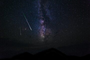 Lyrid Meteor Shower Captivates Global Skywatchers with Spectacular Display