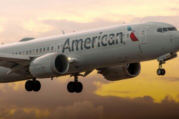 American Airlines Flight Struck by Lightning Over UK Forces Emergency Return to London